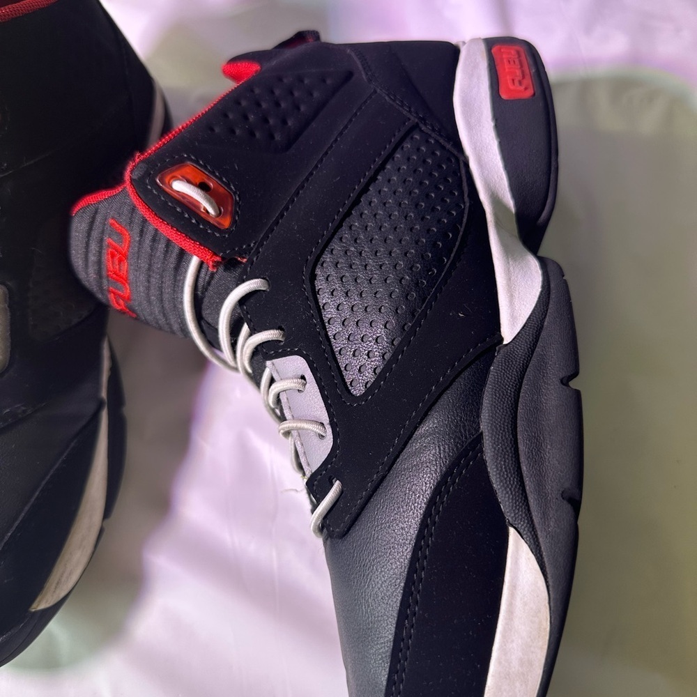 FUBU Men's Athletic Shoes in Black and Red - Picture 9 of 15
